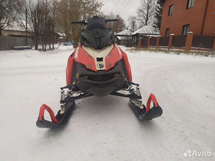Снегоход brp summit