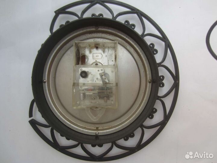 Часы Янтарь кварц настенные