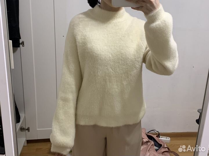 Плюшевая кофта женская bershka кремовая