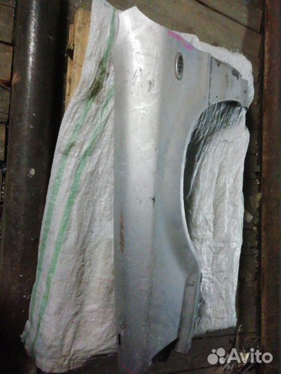 Крыло переднее левое Mitsubishi Galant