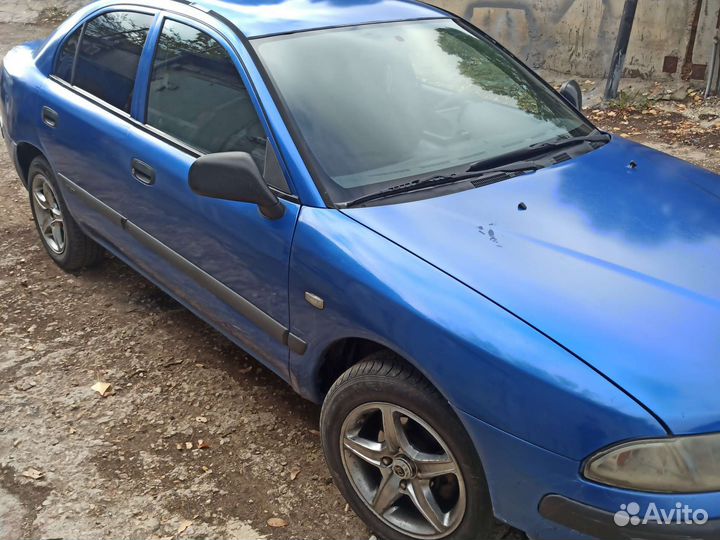 Mitsubishi Carisma 1.6 МТ, 1999, 260 000 км