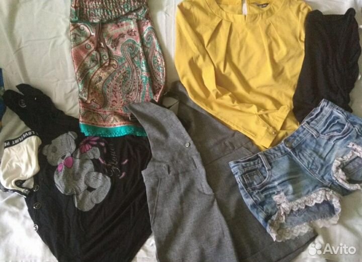 Вещи пакетом 42 44 отдам+ 1куртка-ветровка