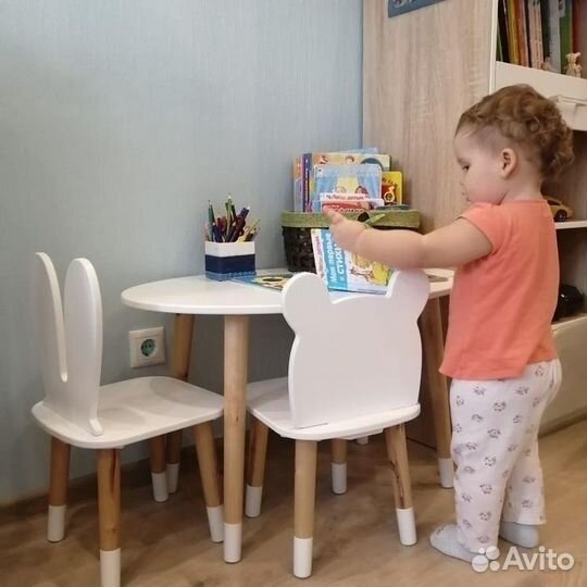 Детский стол и стул