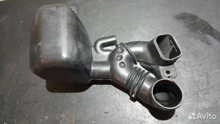 Резонатор воздушного фильтра Subaru Forester SG9