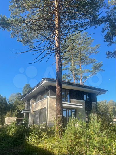 Коттедж 161 м² на участке 12 сот.