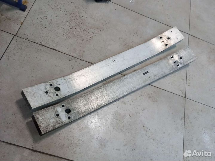 Усилитель бампера передний Lexus Gs 4 2GR-FSE