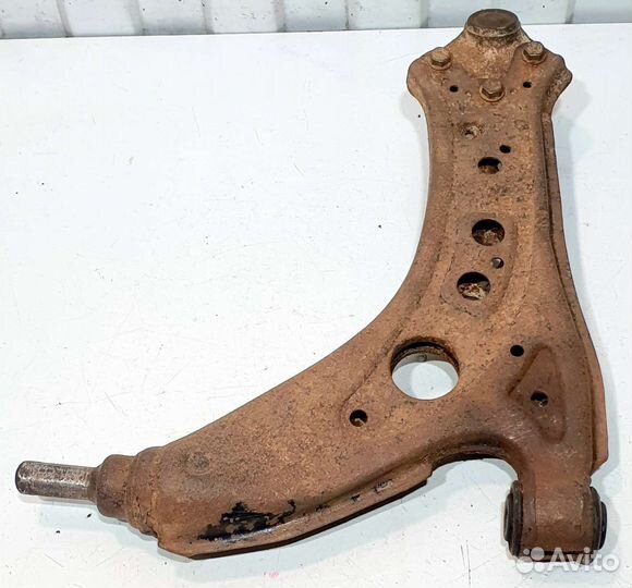 Рычаг правый Skoda Fabia, Roomster, Seat Ibiza