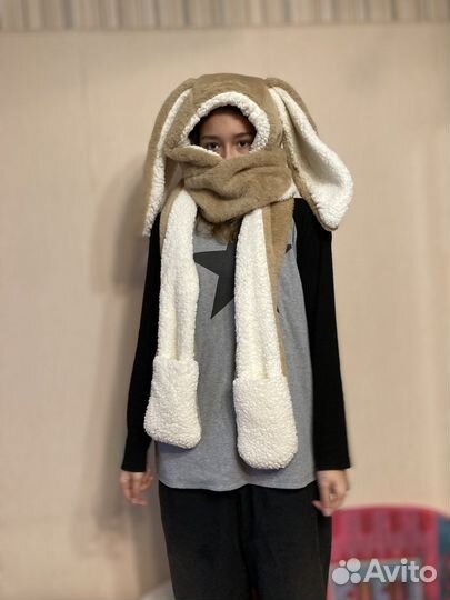 Шапка с ушами кролика