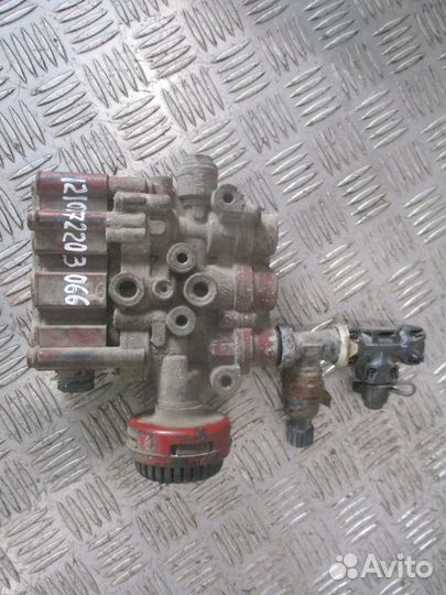 Кран уровня пола Wabco 4729000650