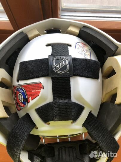 Шлем хоккейного вратаря