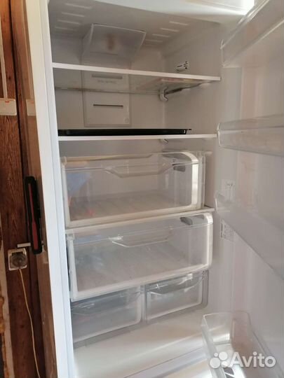 Холодильник бу indesit