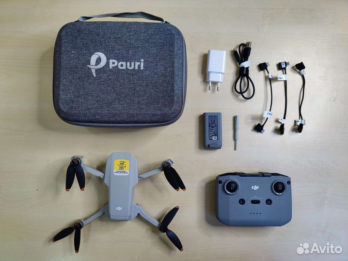 Квадрокоптер DJI Mini 2 fly more combo