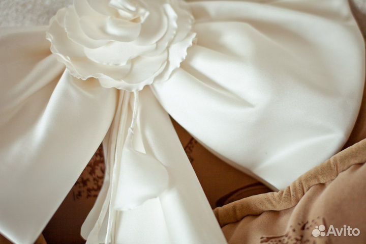 Свадебное платье 40 42 шлейф 1метр