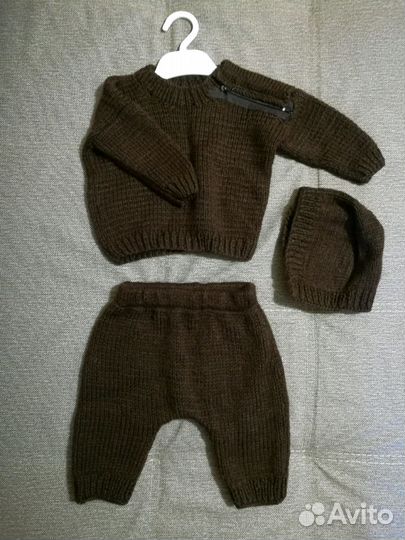 Новый вязаный костюм детский (свитер, штанишки, ша