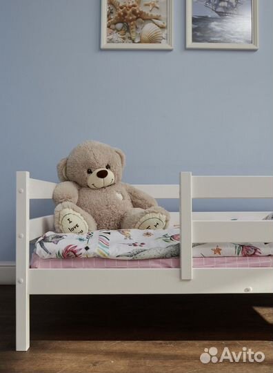 Кровать односпальная с матрасом