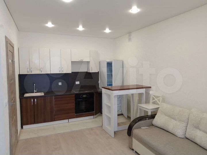 2-к. квартира, 40 м², 2/8 эт.