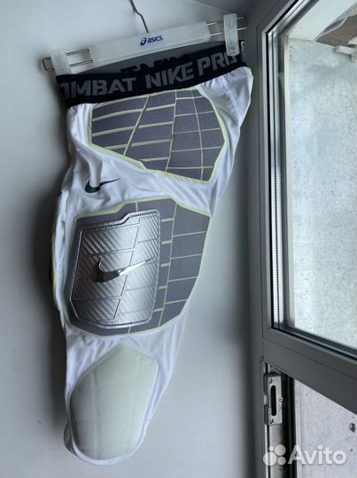 Nike pro combat
