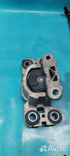 Опора кпп Land Rover Range Rover evoque L538