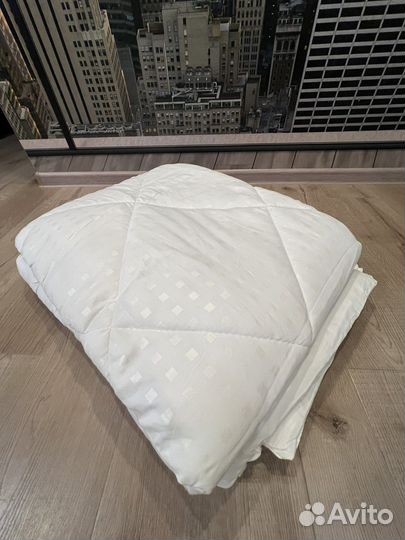 Одеяло 1.5 спальное лебяжий пух/тик