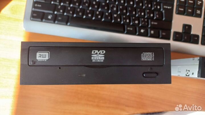 Dvd привод и Floppy дисковод