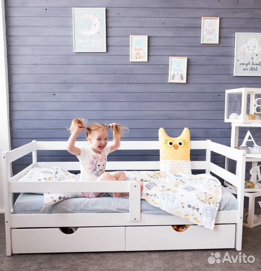 Кроватка с бортиком для малыша берёза софа