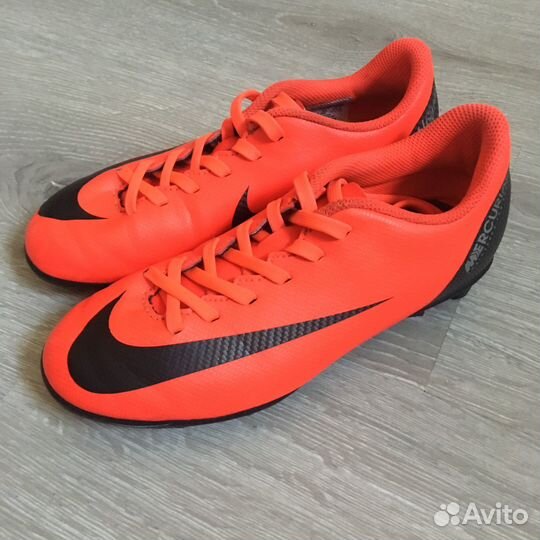 Футбольные бутсы кеды кроссовки Nike 33 ст.20,5см