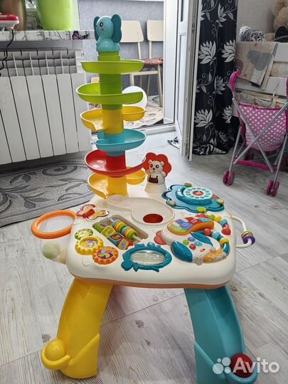 Детский игровой развивающий столик