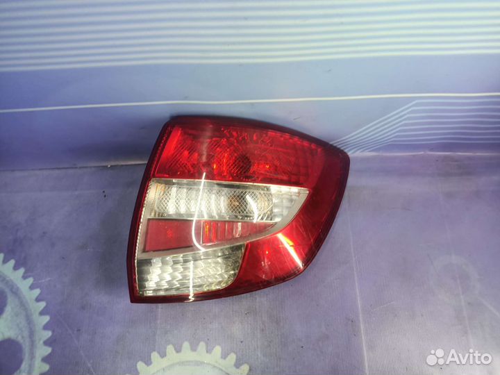 Фонарь правый LADA Granta/2190