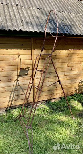 Стремянка садовая