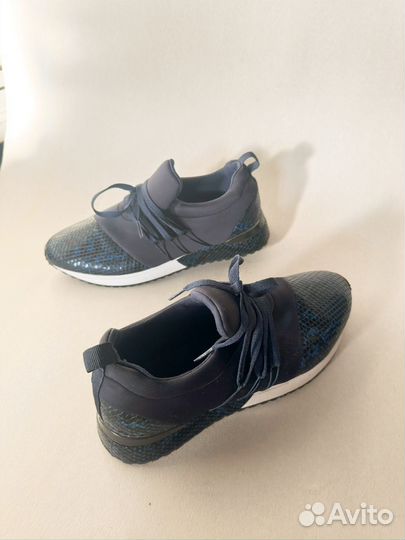 Женские кросовки 41размер