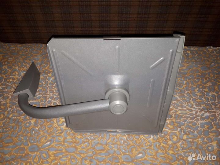 Подставка (кронштейн) настенная