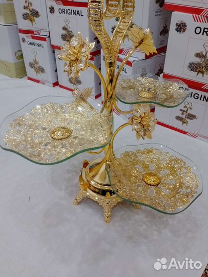 Конфетница наличии ваза золотисти