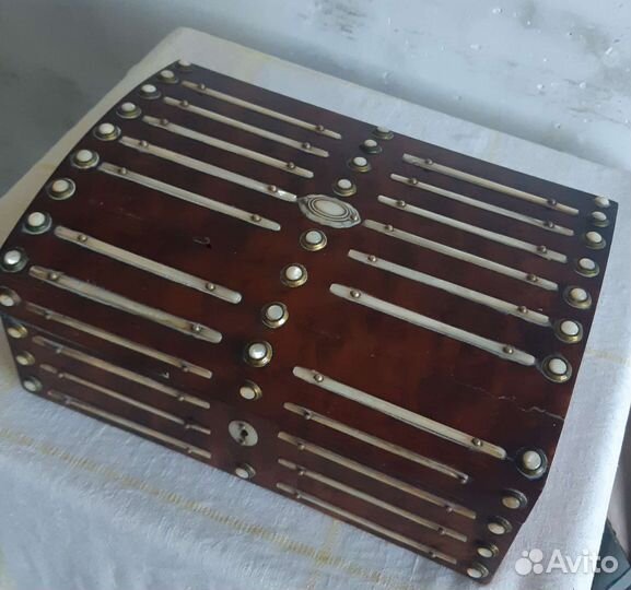 Шкатулка старинная