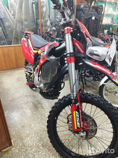 Мотоцикл BSE Z8 (015)