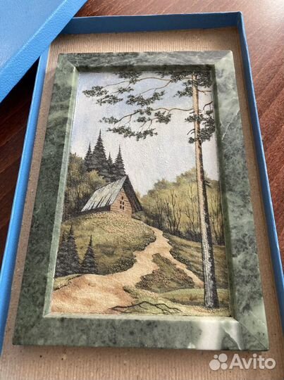 Панно из камня