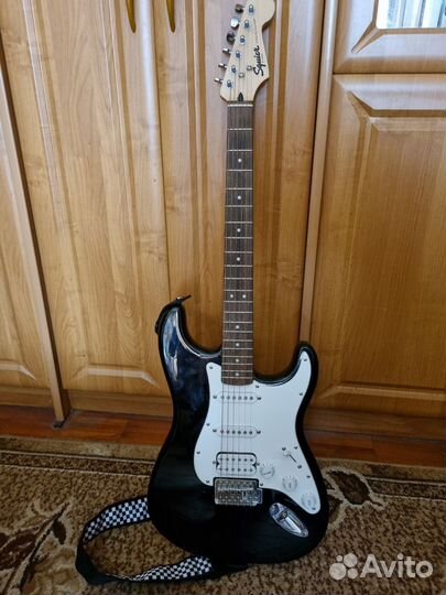 Электрогитара Fender Squier Stratocaster HSS