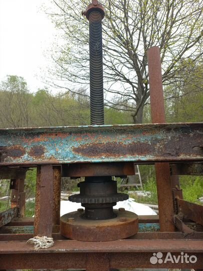 Винт нарезной