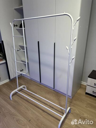 Вешалка напольная