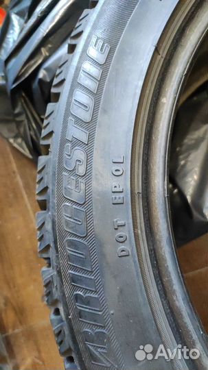 Bridgestone Blizzak Ice 235/45 R17