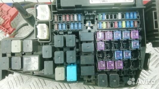 Блок предохранителей mazda 6 GJ (AVN09M101)
