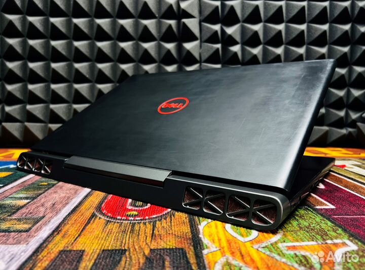 Dell Inspiron 7567 GTX 1060 6 GB / i7 7700HQ