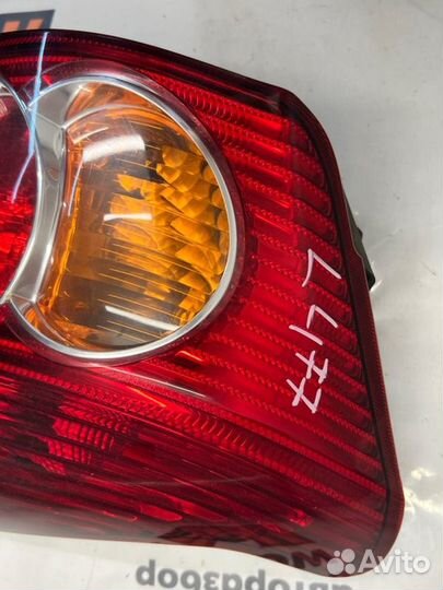 Фонарь задний правый Toyota Avensis 2 250 1zzfe