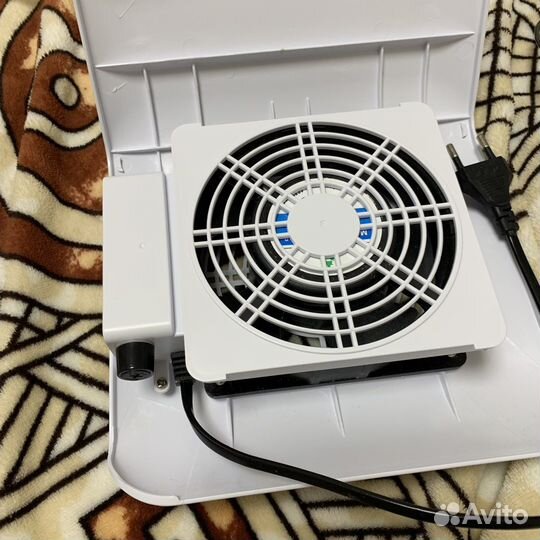 Маникюрный пылесос