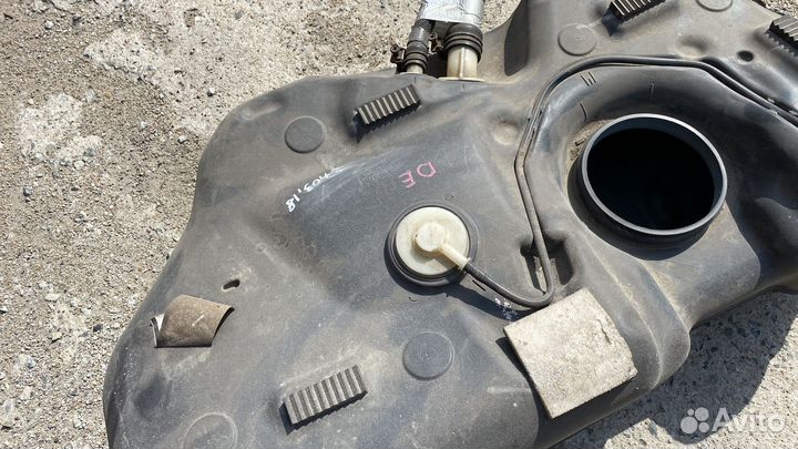 Бензобак DE б/у Demio Mazda 2