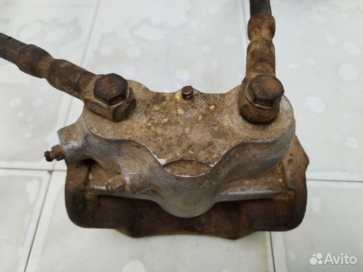 Суппорт передний правый Лада Нива 21214 21214 2005