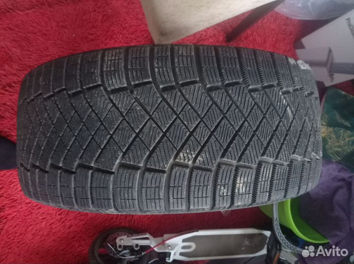 Pirelli Ice Zero 235/45 R18