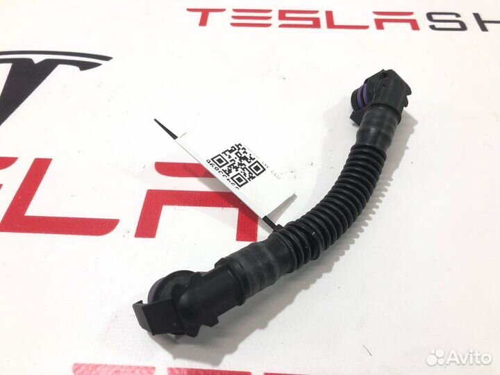 Шланги охлаждающей жидкости Tesla Model 3 2019