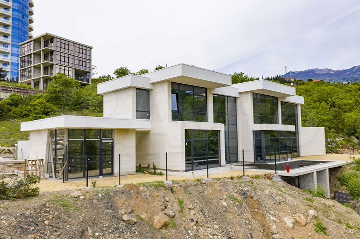 Коттедж 263 м² на участке 5,3 сот.