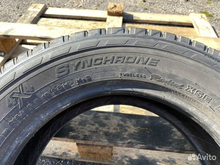 Michelin 4x4 Synchrone 215/65 R16
