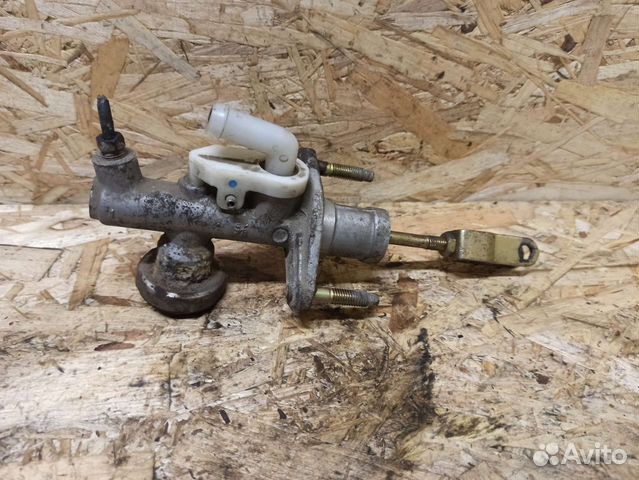 Главный цилиндр сцепления Nissan Almera Classic